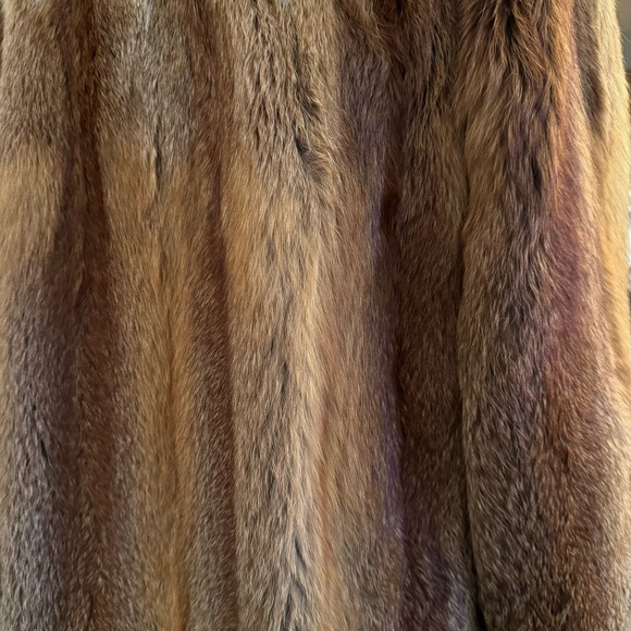 Red Fox Fur Coat - Picture 4 of 8